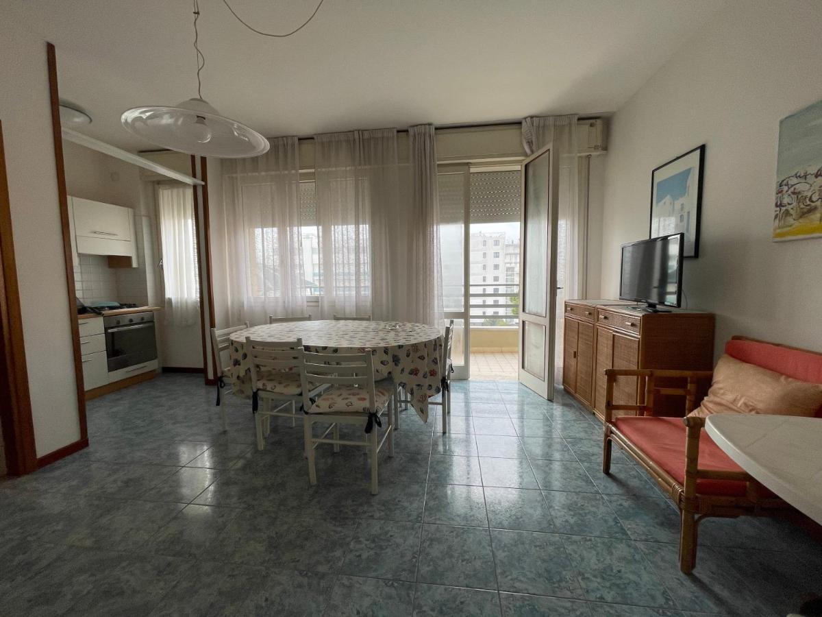 CONDOMINIO CANSIGLIO- Walterigato Apartments- Solo per Famiglie Lido di Jesolo Esterno foto